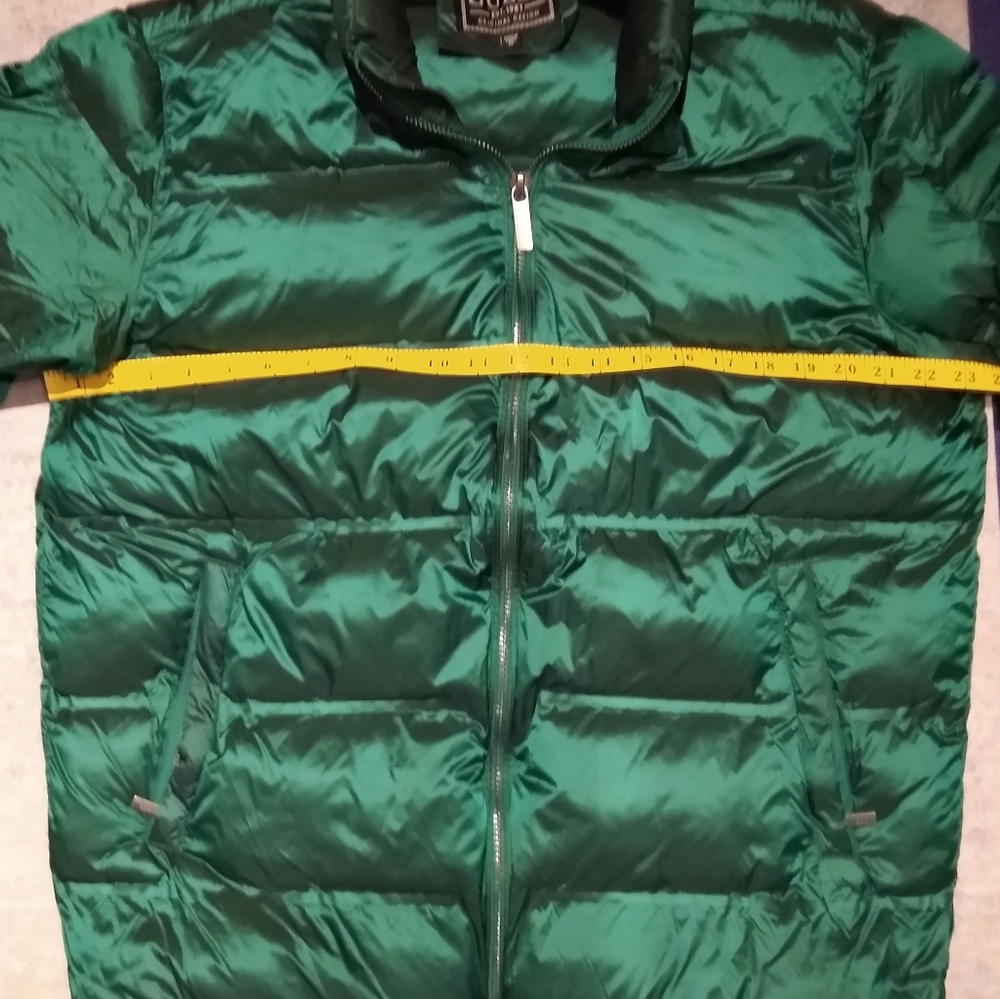 Guess - Picture 2 of 4